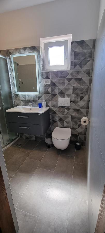 Apartmani Karla Baška Buitenkant foto