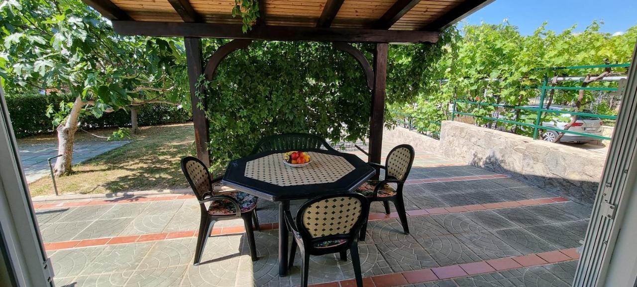 Apartmani Karla Baška Buitenkant foto