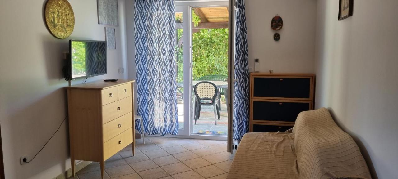 Apartmani Karla Baška Buitenkant foto